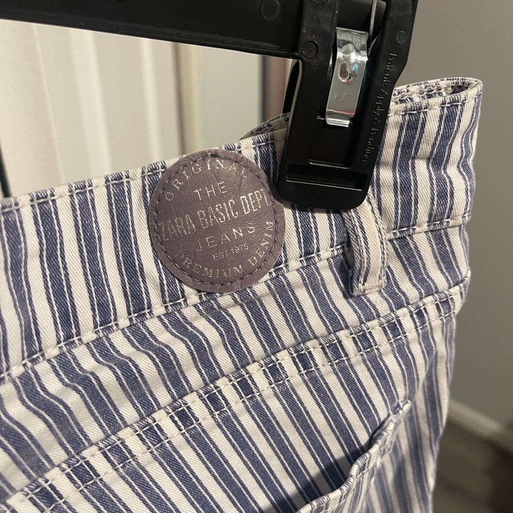 Zara Striped Denim Jeans - Picture 4 of 5